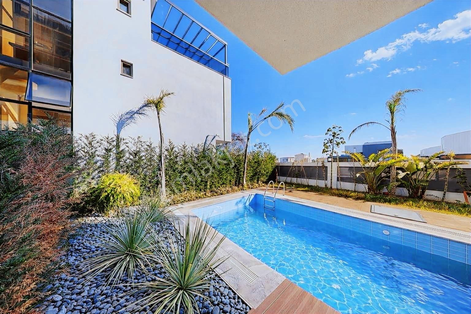 Altınkalede Özel Havuzlu Asansörlü 4+1 Ultra Lüks Tripleks Vill - Görsel 7