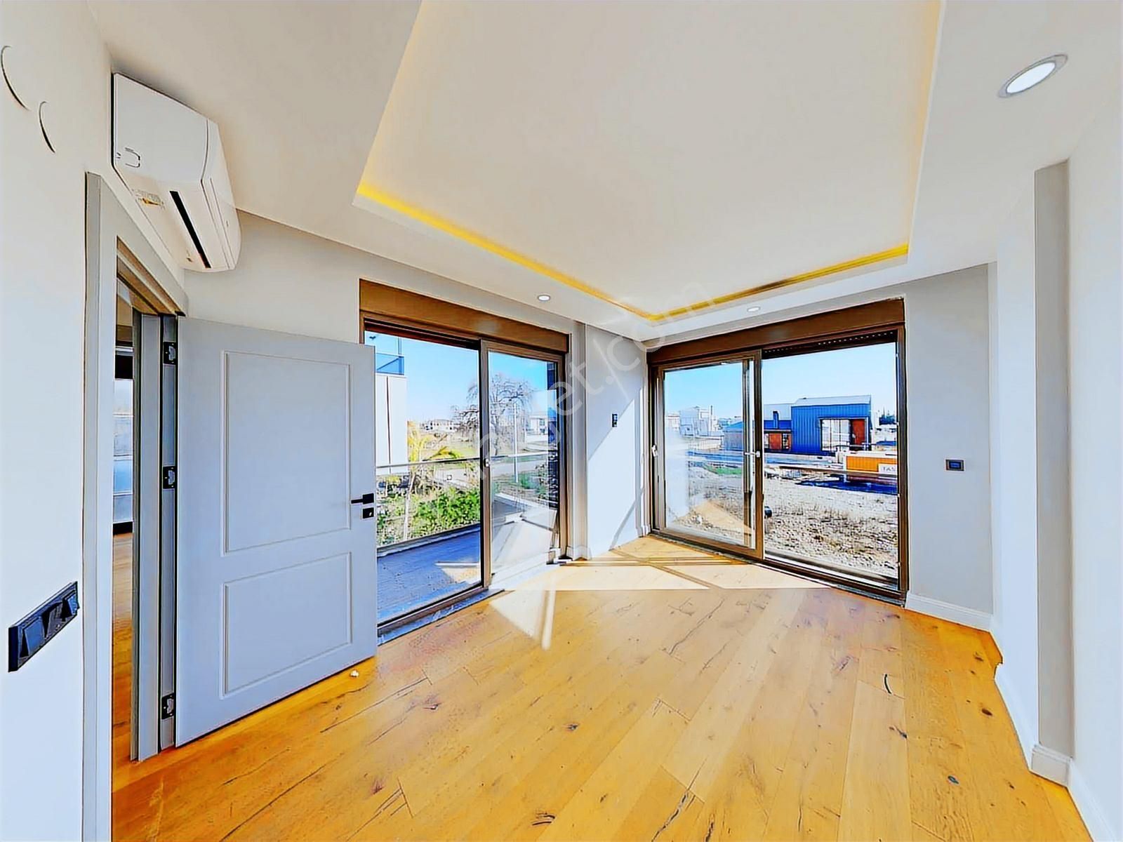 Altınkalede Özel Havuzlu Asansörlü 4+1 Ultra Lüks Tripleks Vill - Görsel 24