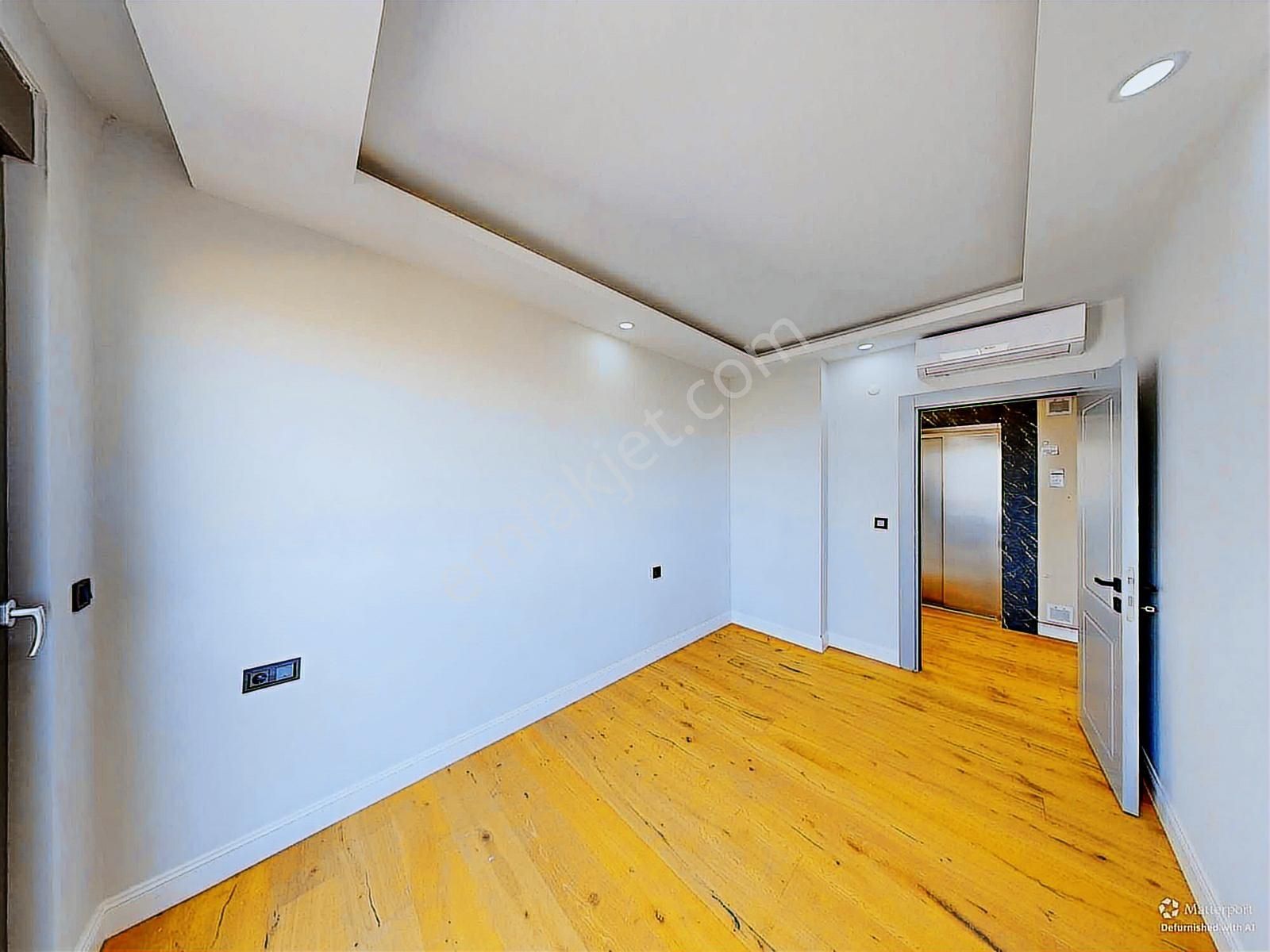 Altınkalede Özel Havuzlu Asansörlü 4+1 Ultra Lüks Tripleks Vill - Görsel 23