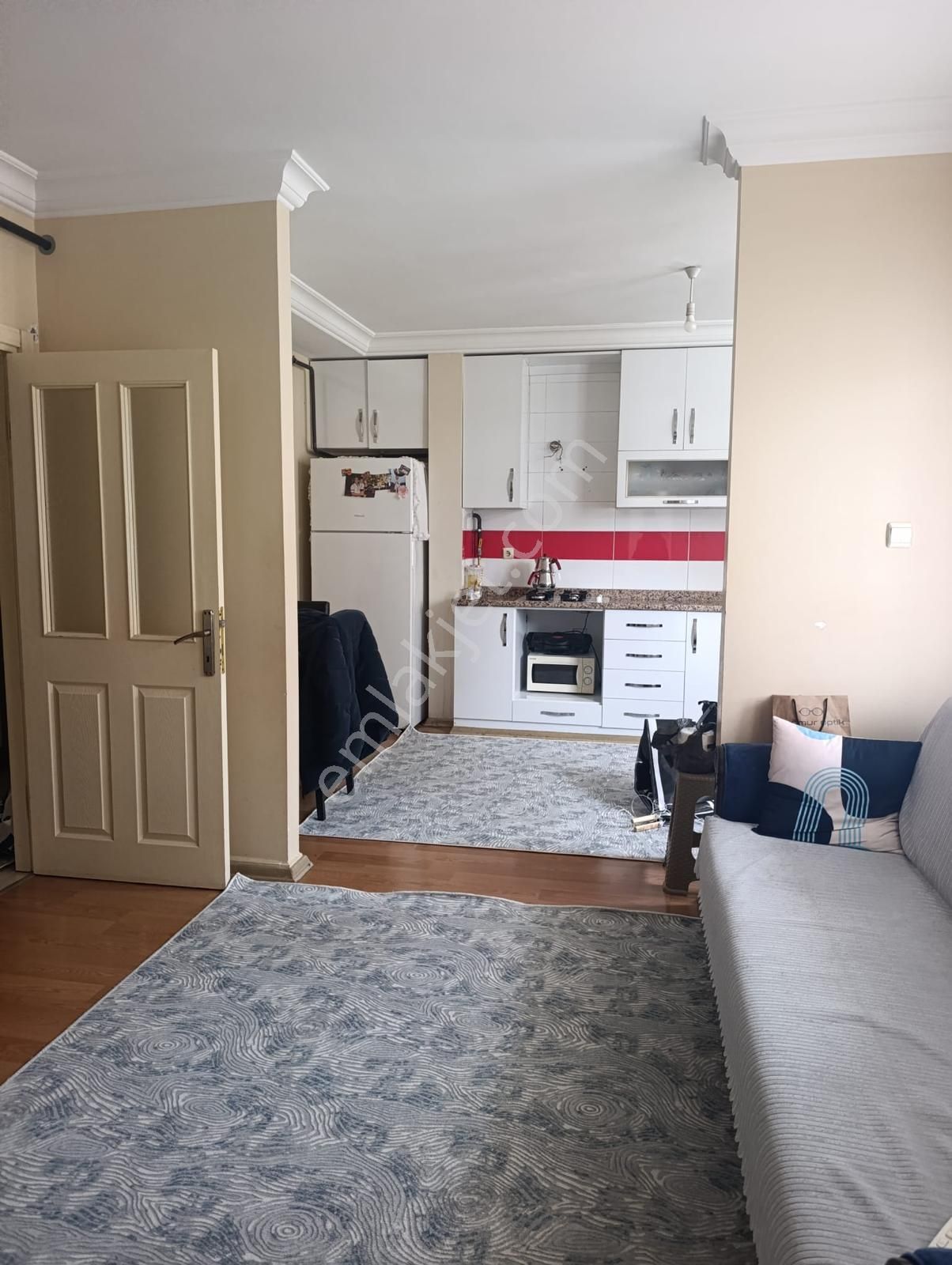 Huzurevlerinde Bulvara Yakın 200 M² Geniş 3 Cepheli 3+1 Daire - Görsel 2