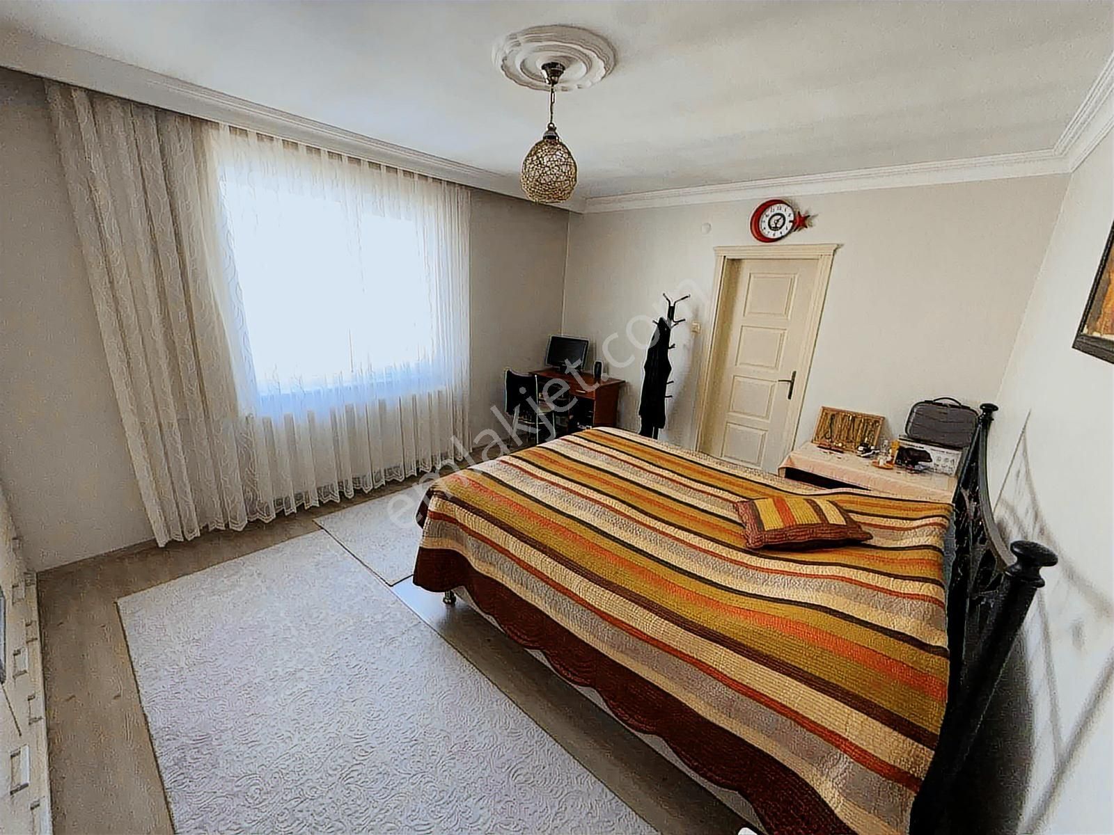 Bahçelievler Mah. Beyoğlu Caddesi Yakını Satılık 3+1 Geniş Daire - Görsel 25