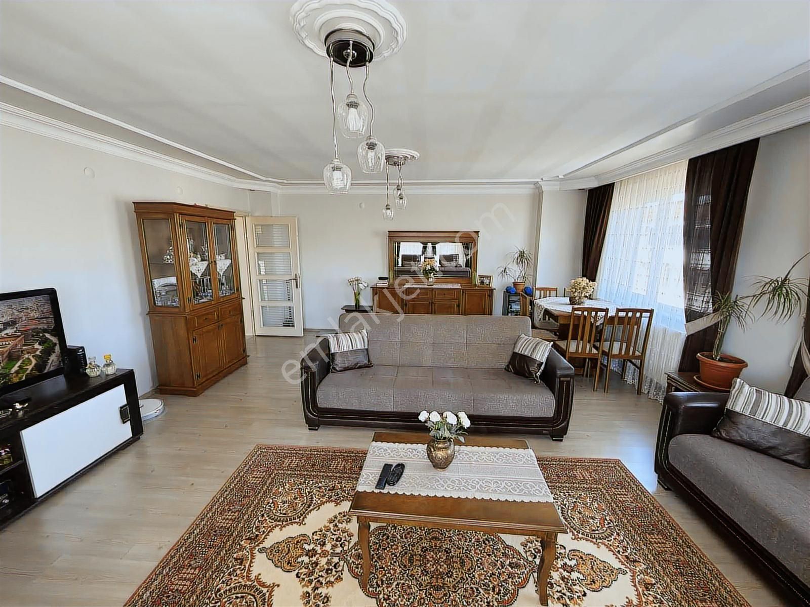 Bahçelievler Mah. Beyoğlu Caddesi Yakını Satılık 3+1 Geniş Daire - Görsel 11