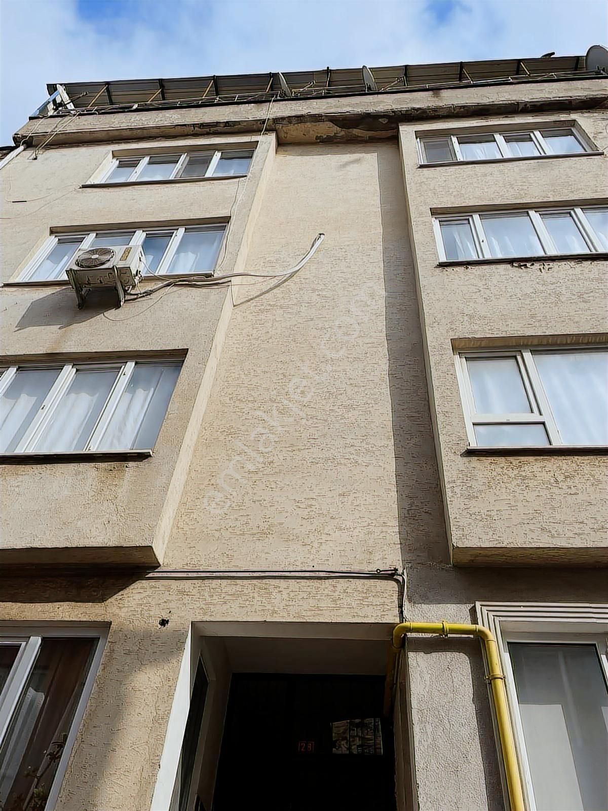 Bursa Mustafakemalpaşa Merkezde Satılık Arakat Daire Fırsatı