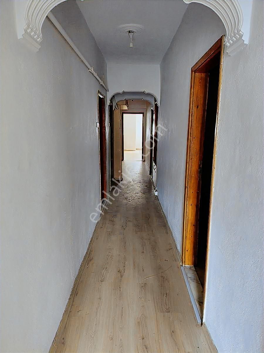 Çarşı Merkezde Satılık 3+1 Bakımlı Arakat Daire - Görsel 11