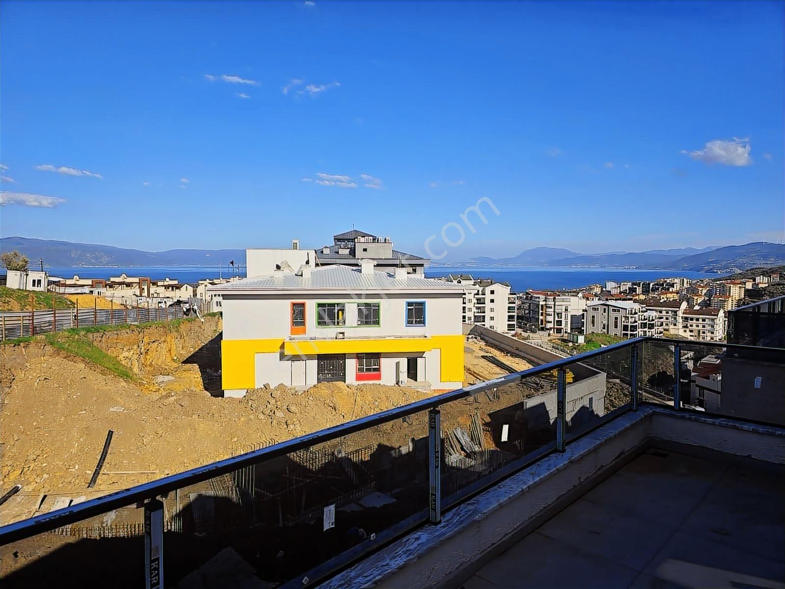 Tırpan'dan Halitpaşanın Gözde Sitesinde 4+1 Deniz Manzaralı - Görsel 28
