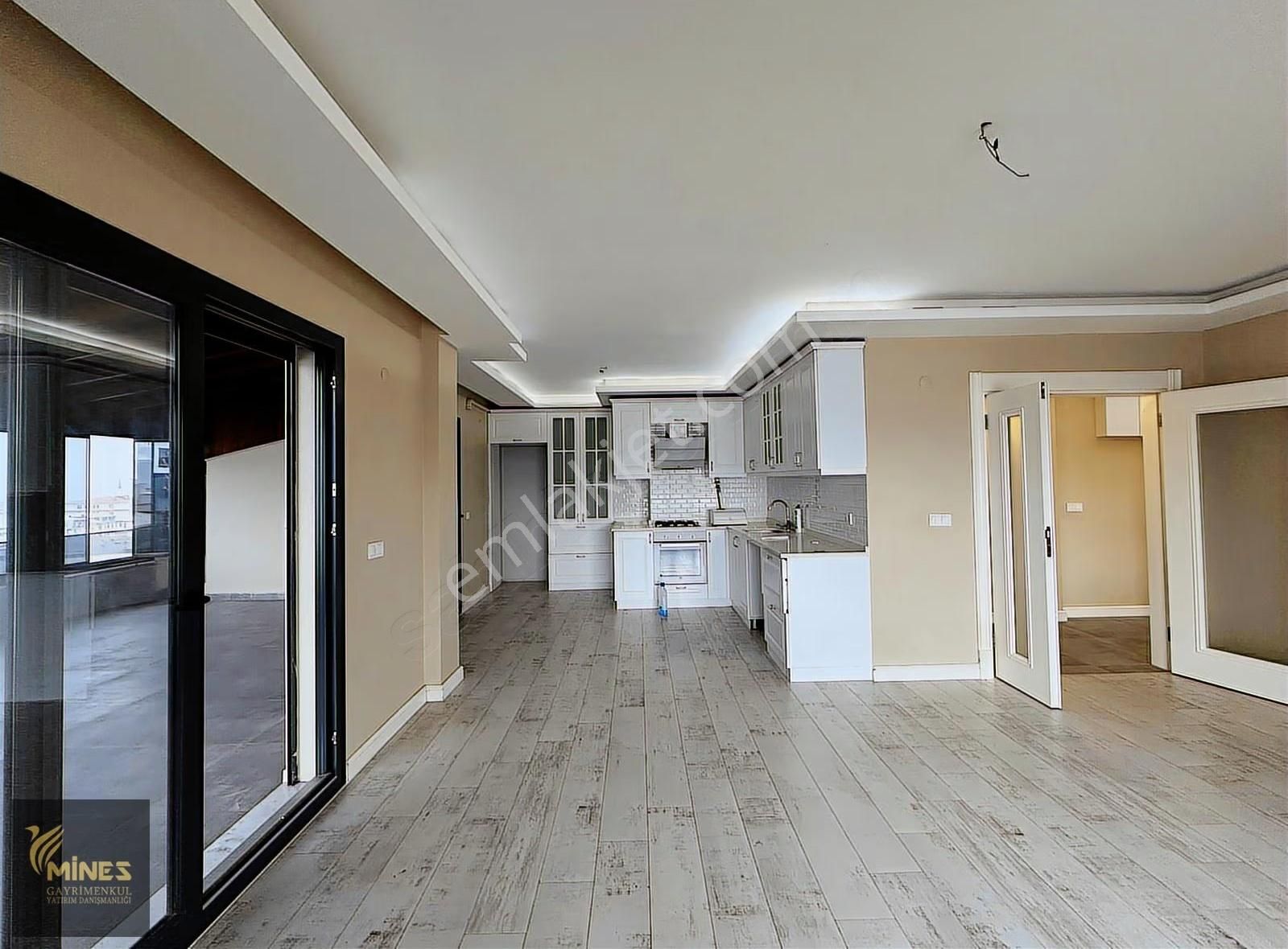 Sekiz Eylül Mah. Özel Tasarım Teraslı Geniş Kiralık 3+1 Daire - Görsel 11