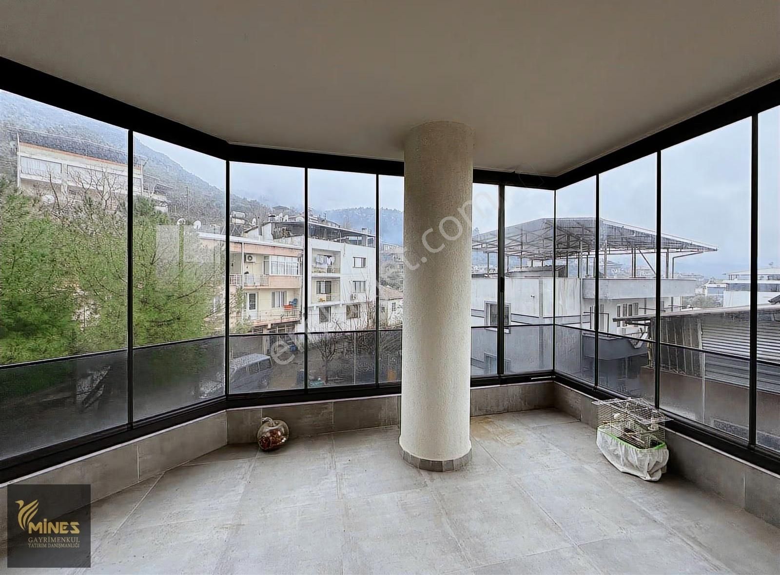 Sekiz Eylül Mah. Özel Tasarım Teraslı Geniş Kiralık 3+1 Daire - Görsel 8