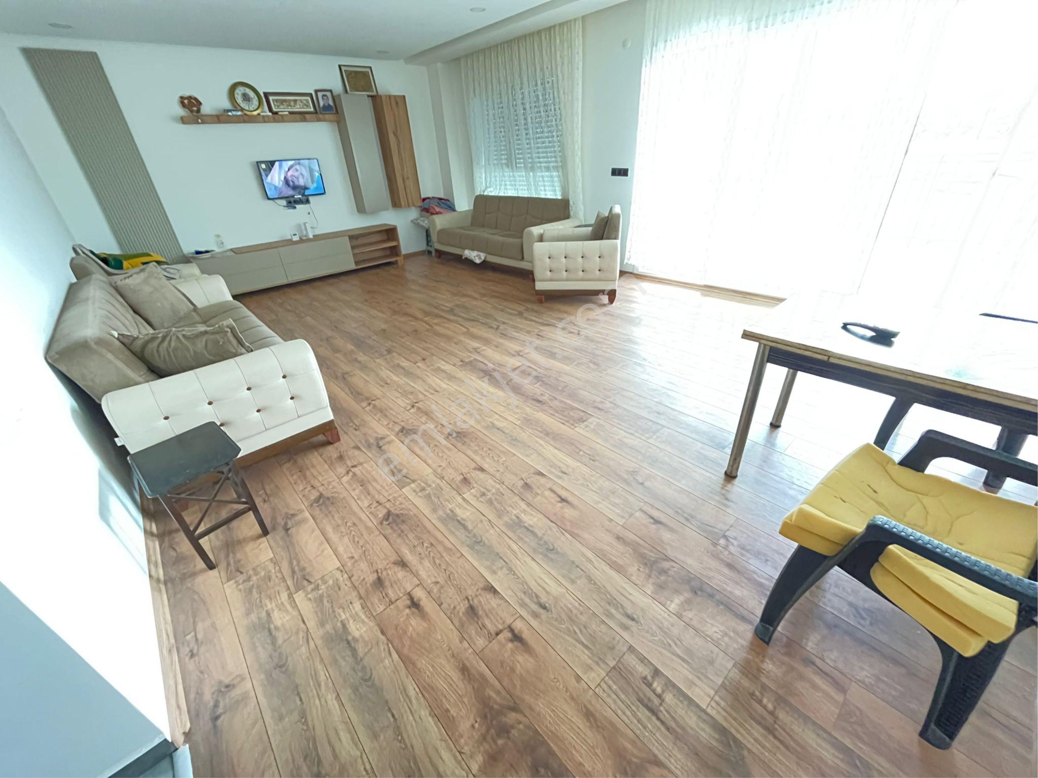 Kuşadası Nda Kapalı Mutfak Havuzlu 3 Artı 1 Geniş Daire - Görsel 6