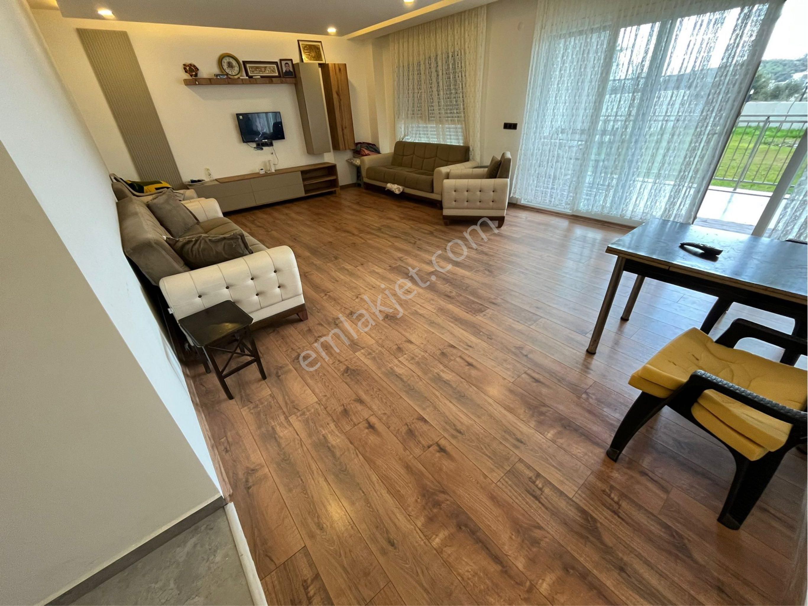 Kuşadası Nda Kapalı Mutfak Havuzlu 3 Artı 1 Geniş Daire - Görsel 12