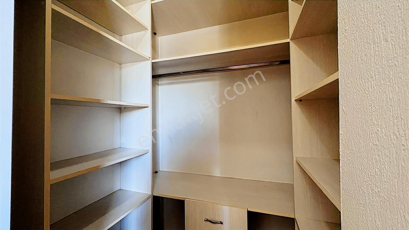 İzmir Çiğli Köyiçi Mh Kiralık 3+1 135m² Daire Cb Ph - Görsel 25