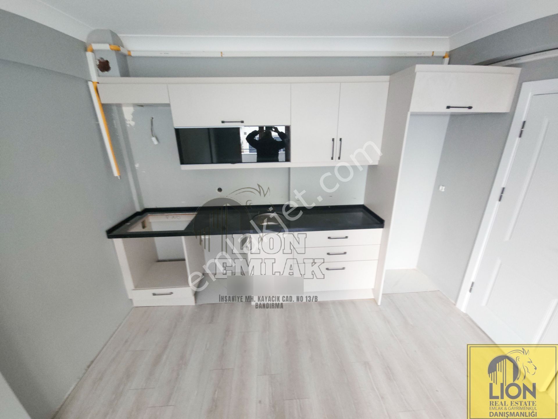 Lıon Emlak'tan Ayyıldız Mahallesinde 1+1 Lüks Tasarım 1+1 Daire - Görsel 3