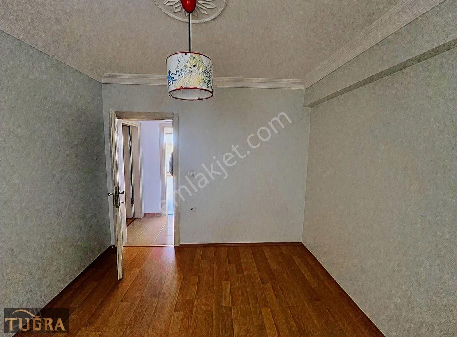 Tuğra'dan Reşadiye Mahallesin'de Geniş Satılık 2+1 Daire - Görsel 8