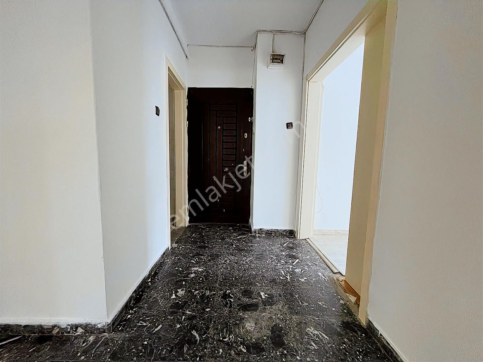 Sbell'den Bahçelievler'de 7.cadde Üzerinde 1.katta 3+1 - Görsel 8