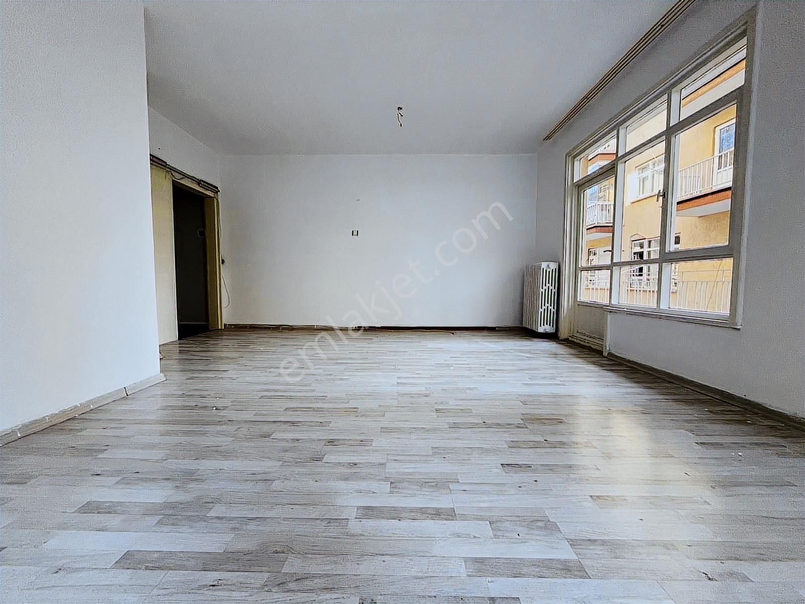 Sbell'den Bahçelievler'de 7.cadde Üzerinde 1.katta 3+1 - Görsel 18