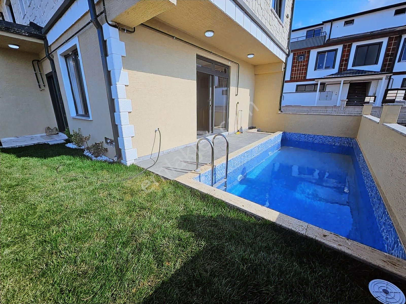 Deniz'den 4+1 Havuzlu, Denize Yakın Villa - Tanıtım Videolu - Görsel 11