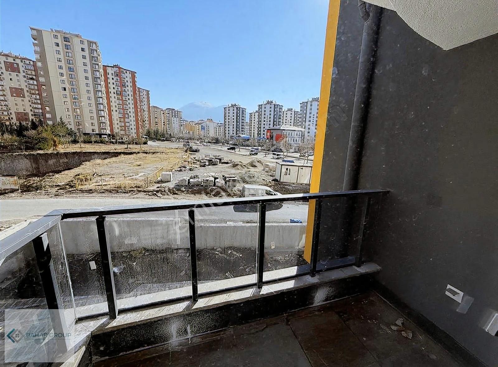 Halef Hoca Caddesi Lüx Kiralık 3+1 Daire - Görsel 14