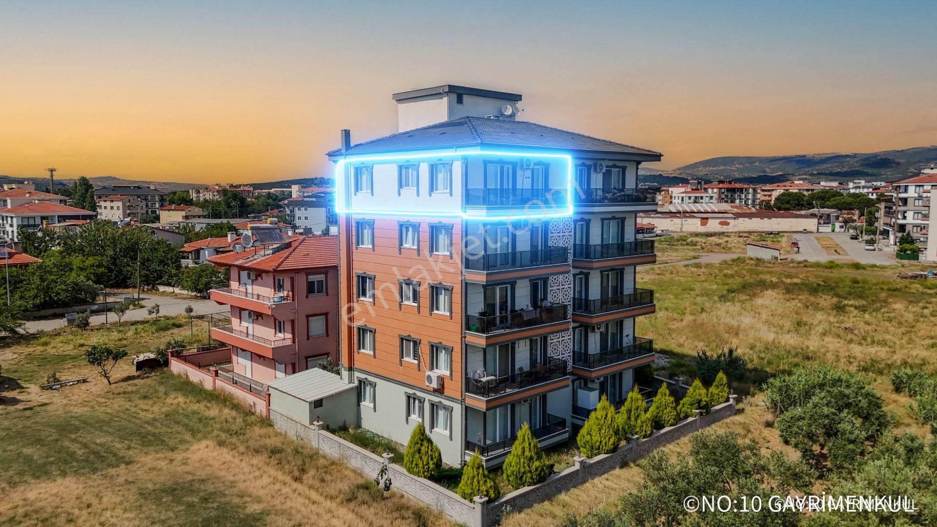 No:10 Gayrimenkul’den Sahil Yolu Üzerinde Mıdıllı Manzaralı Önü Tamamen Açık 2+1 Daire