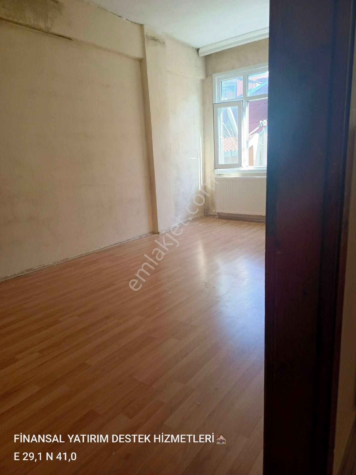 Ümraniye Altınşehir Mahallesi Metro Yürüme Mesafesi Yabancı Ya Uygun Bütçeli Dğaz Balkon 2.kat 2+1