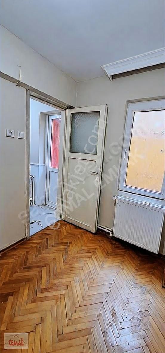 Cemal Emlak Bursa Yıldırım Setbaşı Namazgah Kurtoğlu Ara Kat 2+1 - Görsel 10