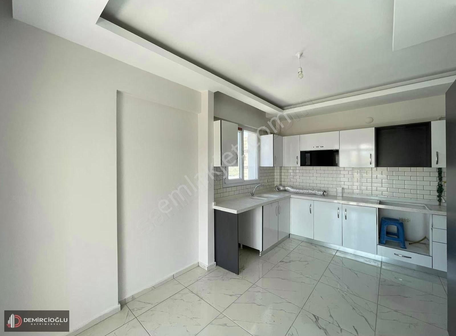 Papatya Cad. 187m2//içi Yapılı// Masrafsız -fırsat Dairesi - Görsel 4