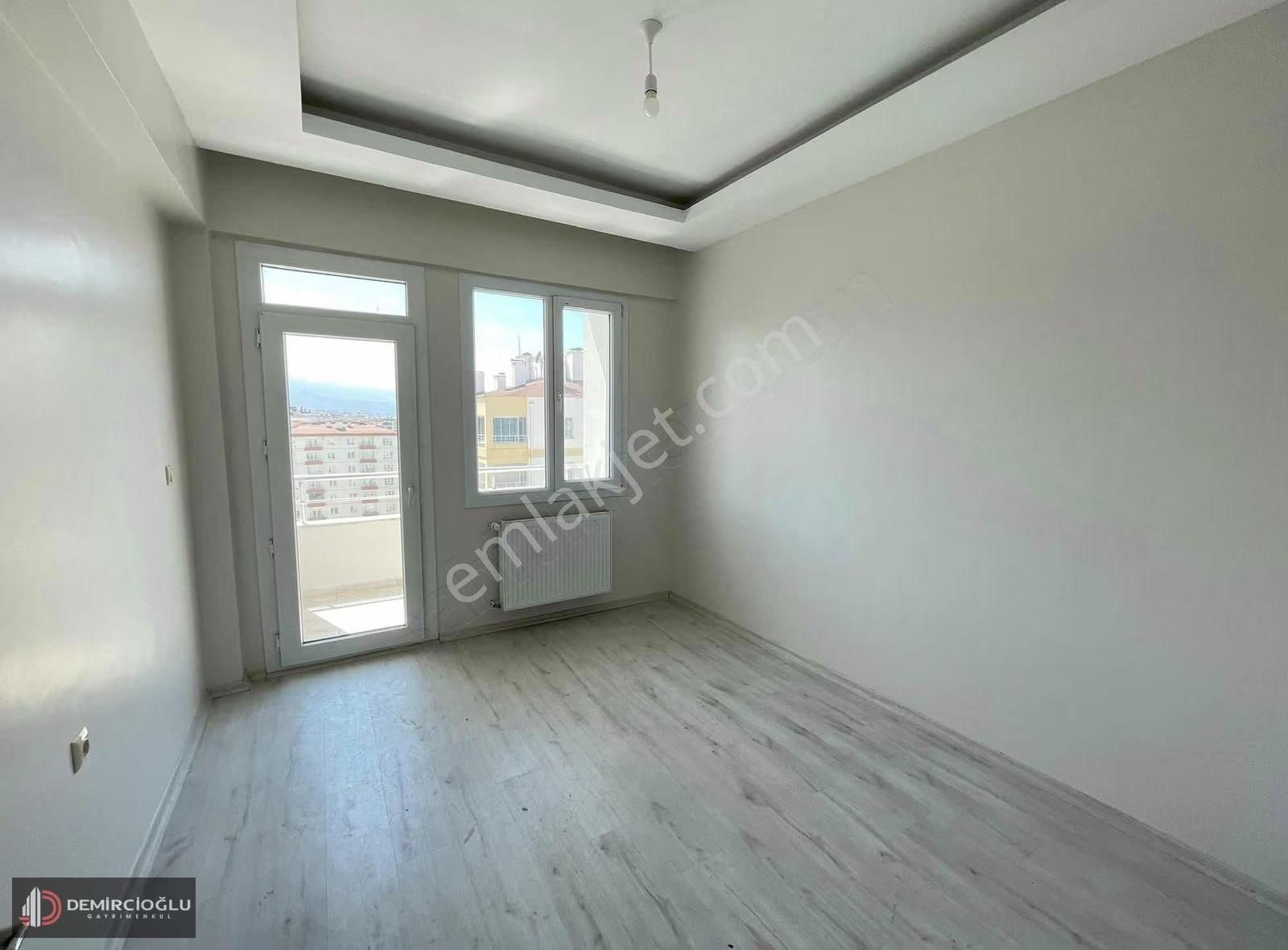 Papatya Cad. 187m2//içi Yapılı// Masrafsız -fırsat Dairesi - Görsel 9