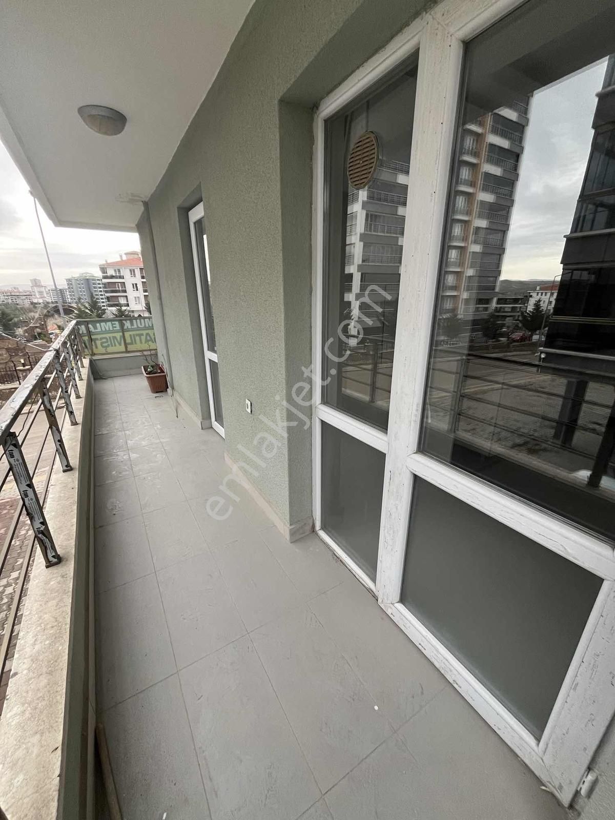 Kombi Petekli Vestiyerli Duşakabinli Sıfır Ön Cephe Full Daire - Görsel 11