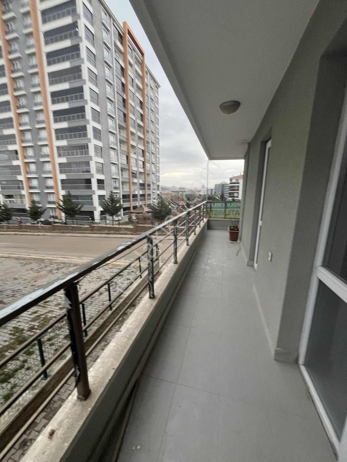 Kombi Petekli Vestiyerli Duşakabinli Sıfır Ön Cephe Full Daire - Görsel 8