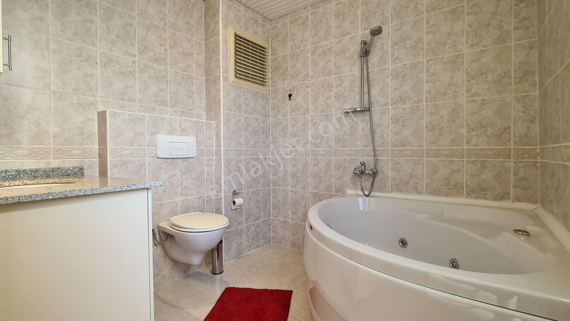 Alanya Merkezde Deniz & Kale Manzaralı 4+1 Geniş Dubleks Daire - Görsel 14