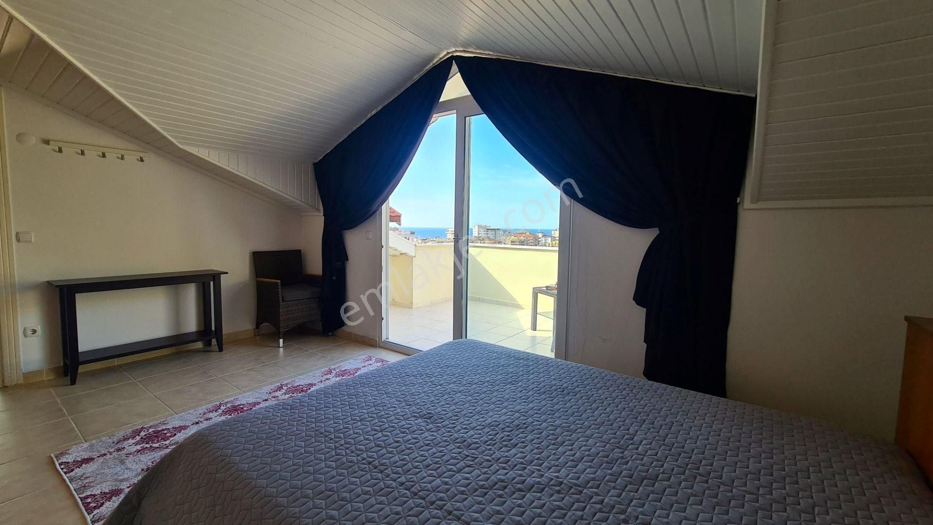 Alanya Merkezde Deniz & Kale Manzaralı 4+1 Geniş Dubleks Daire - Görsel 10