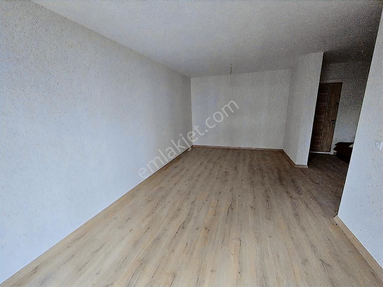 Yeni Hayat 8. Kat Kiralık 3+1 Daire