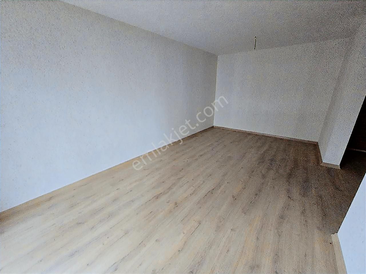 Yeni Hayat 8. Kat Kiralık 3+1 Daire - Görsel 2