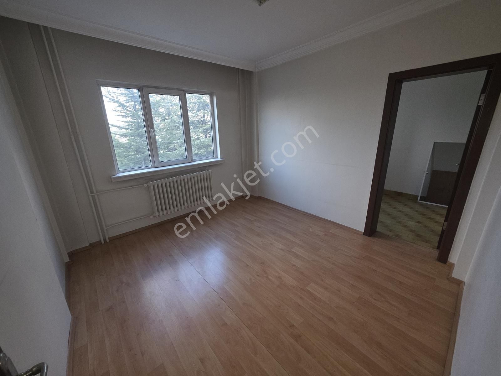Söğütözü'nde Emsan Sitesinde Kiralık 3+1 Daire - Görsel 12