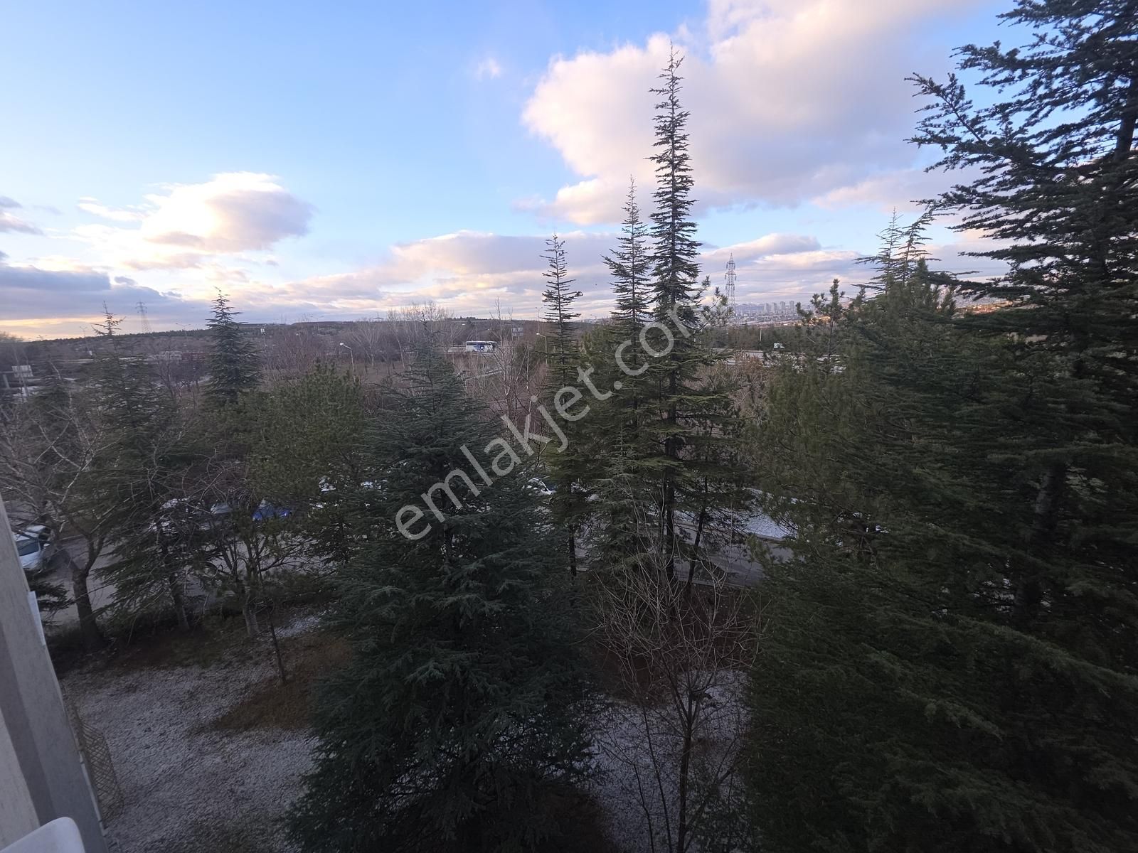 Söğütözü'nde Emsan Sitesinde Kiralık 3+1 Daire - Görsel 3