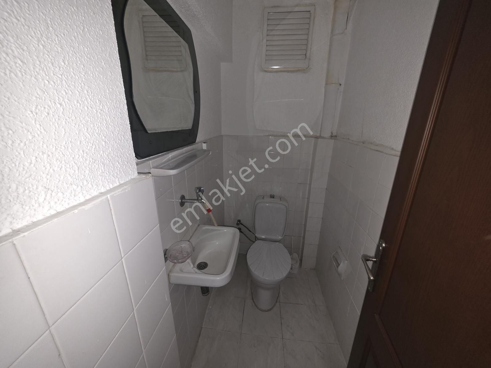 Söğütözü'nde Emsan Sitesinde Kiralık 3+1 Daire - Görsel 23
