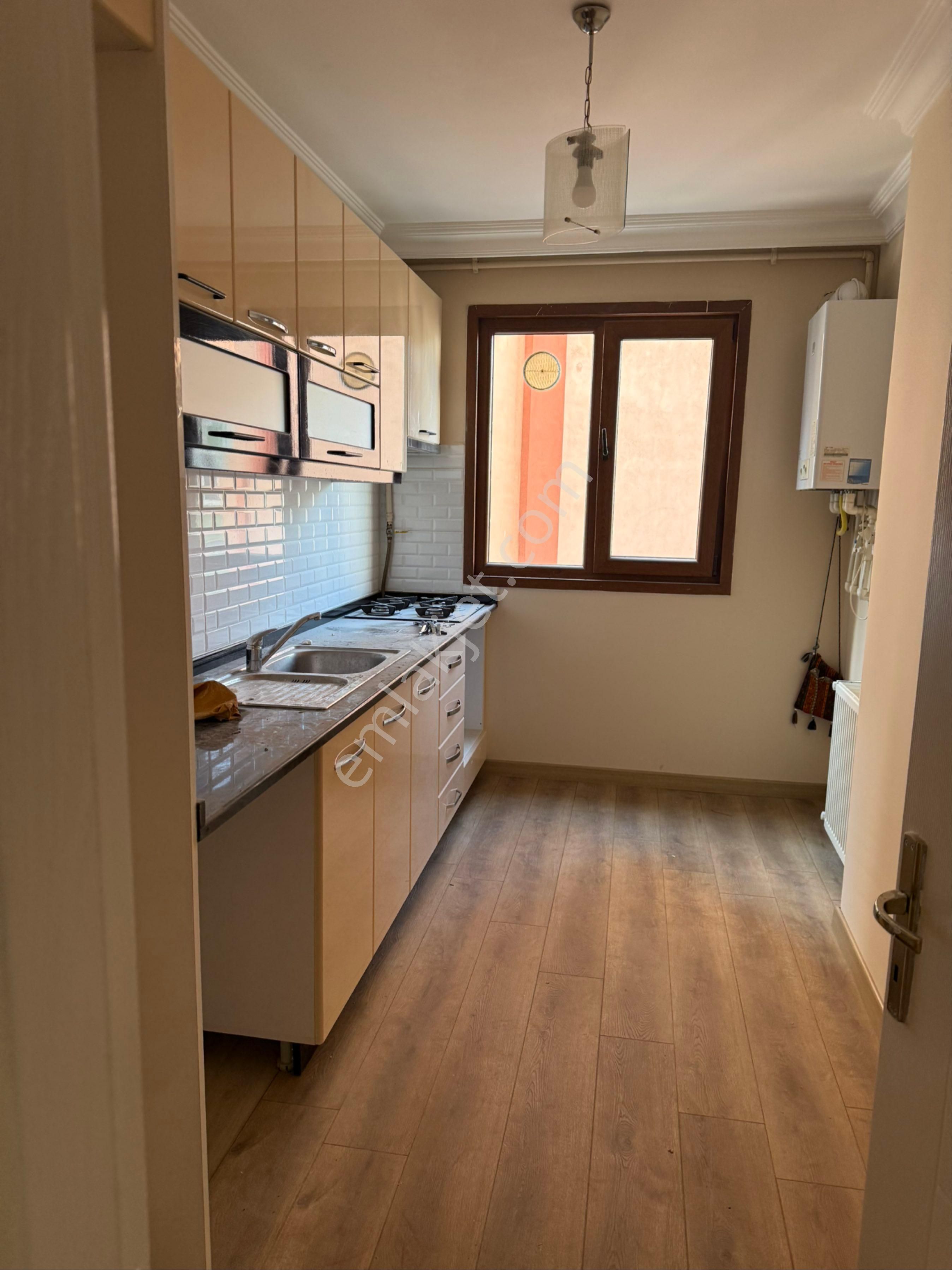 Tiamo’dan Yeni Binada (12yıllık Binada) 2+1 90m 2 Kat Kombili Kapalı Otoparklı - Görsel 13
