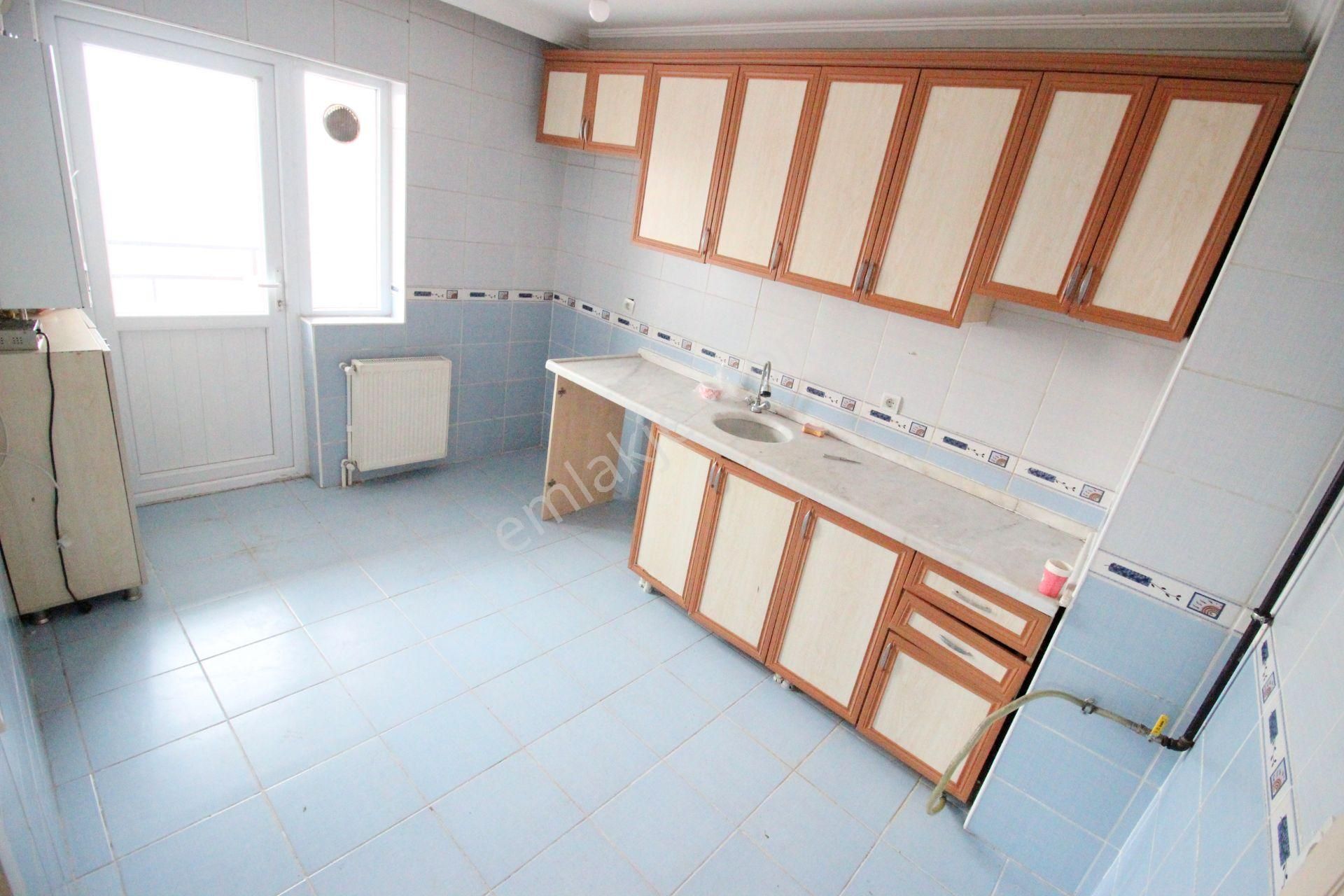 Hemdem Gayrimenkul'den 30 Ağustos'ta Panaromik Şehir Manzaralı Asansörlü Arakatta 3+1 Kiralık Daire - Görsel 2