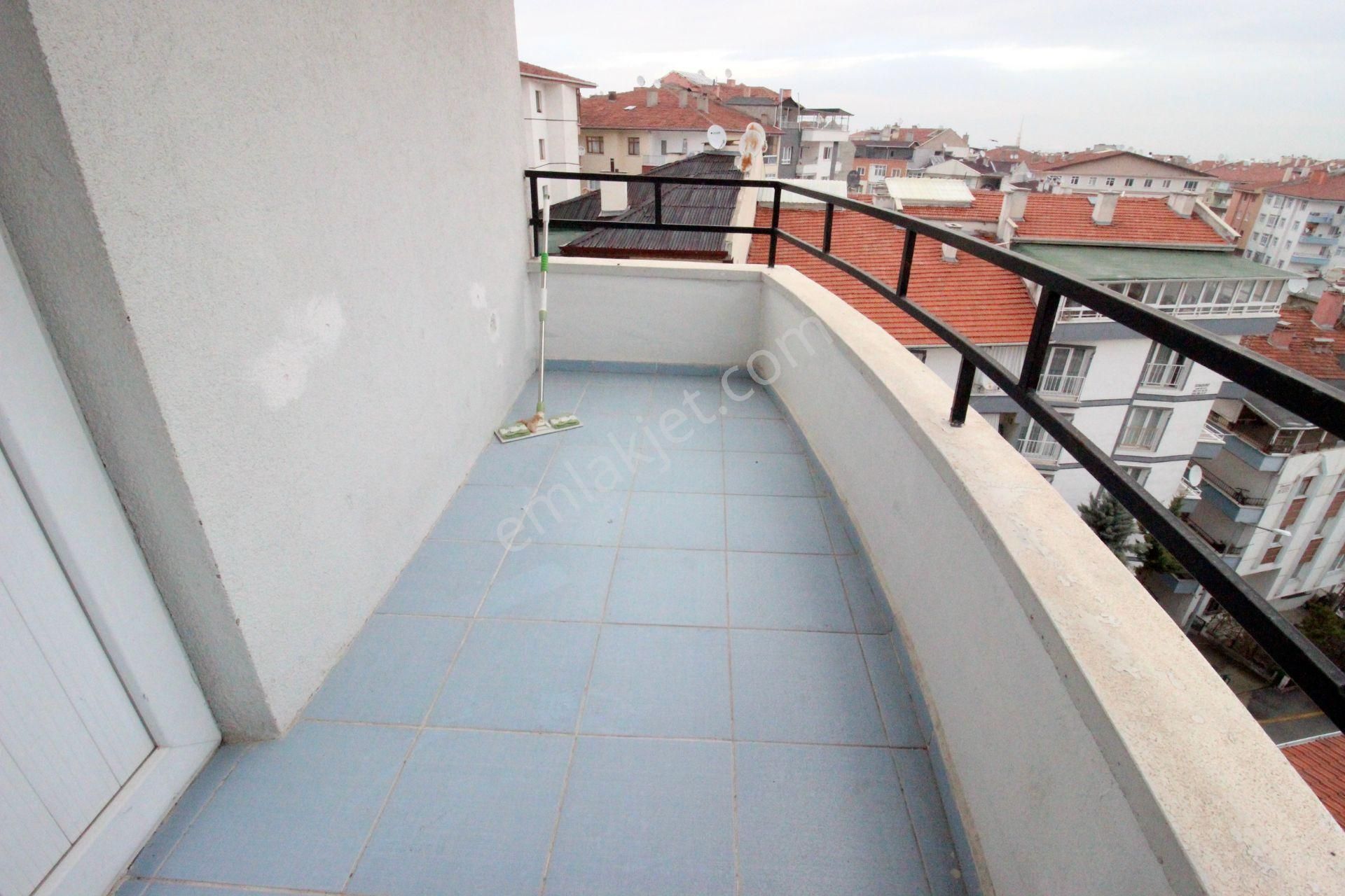 Hemdem Gayrimenkul'den 30 Ağustos'ta Panaromik Şehir Manzaralı Asansörlü Arakatta 3+1 Kiralık Daire - Görsel 20