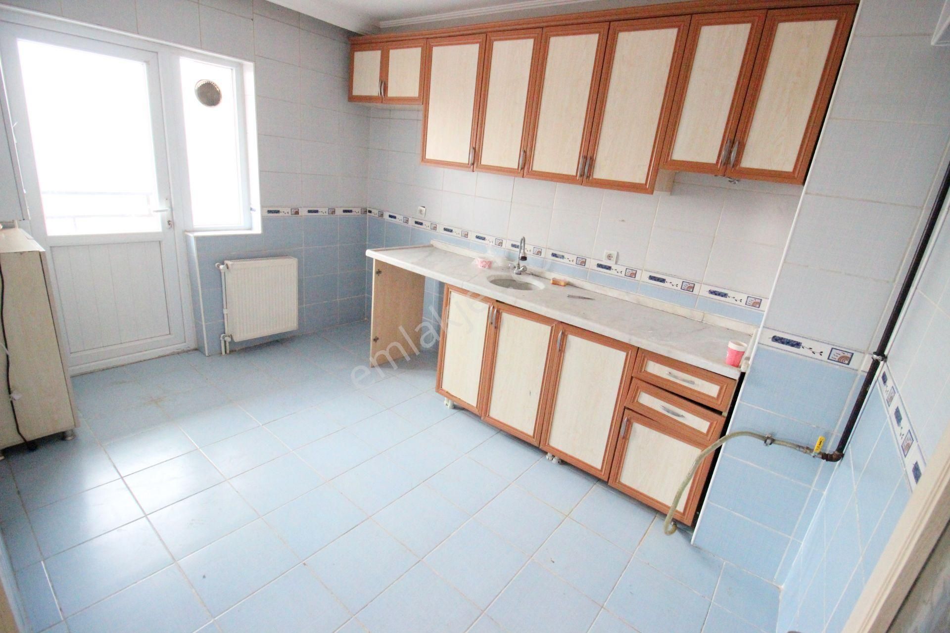 Hemdem Gayrimenkul'den 30 Ağustos'ta Panaromik Şehir Manzaralı Asansörlü Arakatta 3+1 Kiralık Daire - Görsel 8