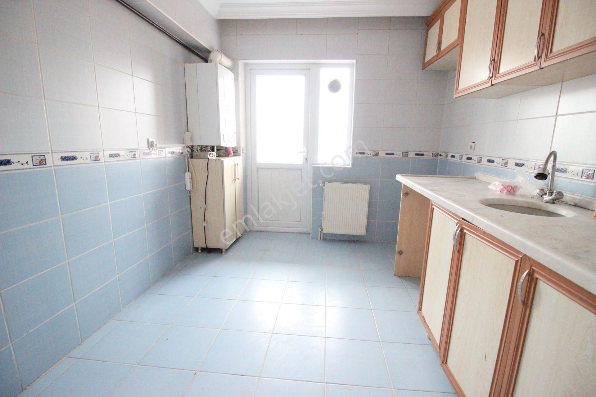 Hemdem Gayrimenkul'den 30 Ağustos'ta Panaromik Şehir Manzaralı Asansörlü Arakatta 3+1 Kiralık Daire - Görsel 4