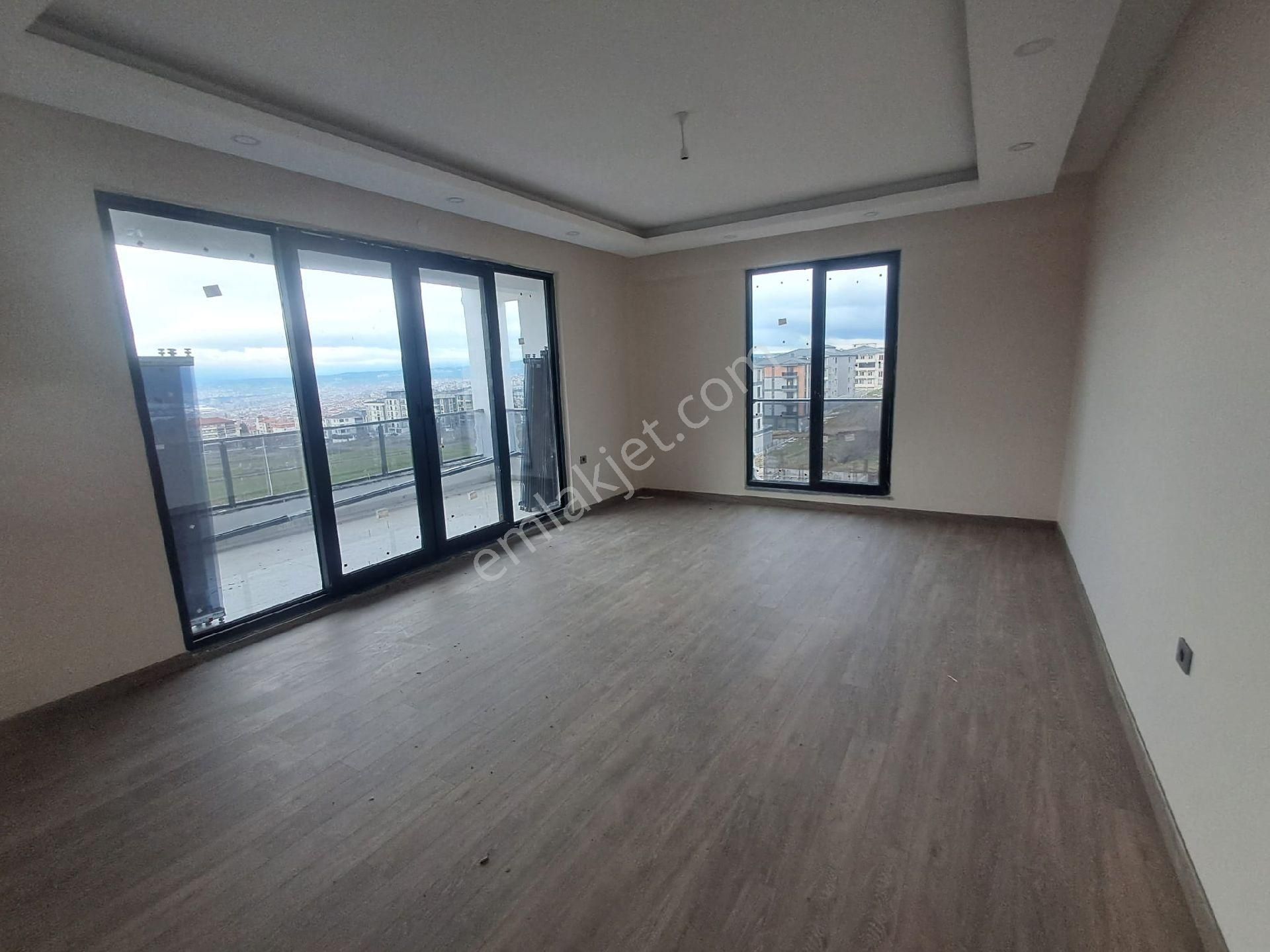 Tekirdağ Süleymanpaşa Atatürk Mah Deniz Manzaralı Havuzlu Lüks Ful Paket Satılık 2+1 Daire - Görsel 2