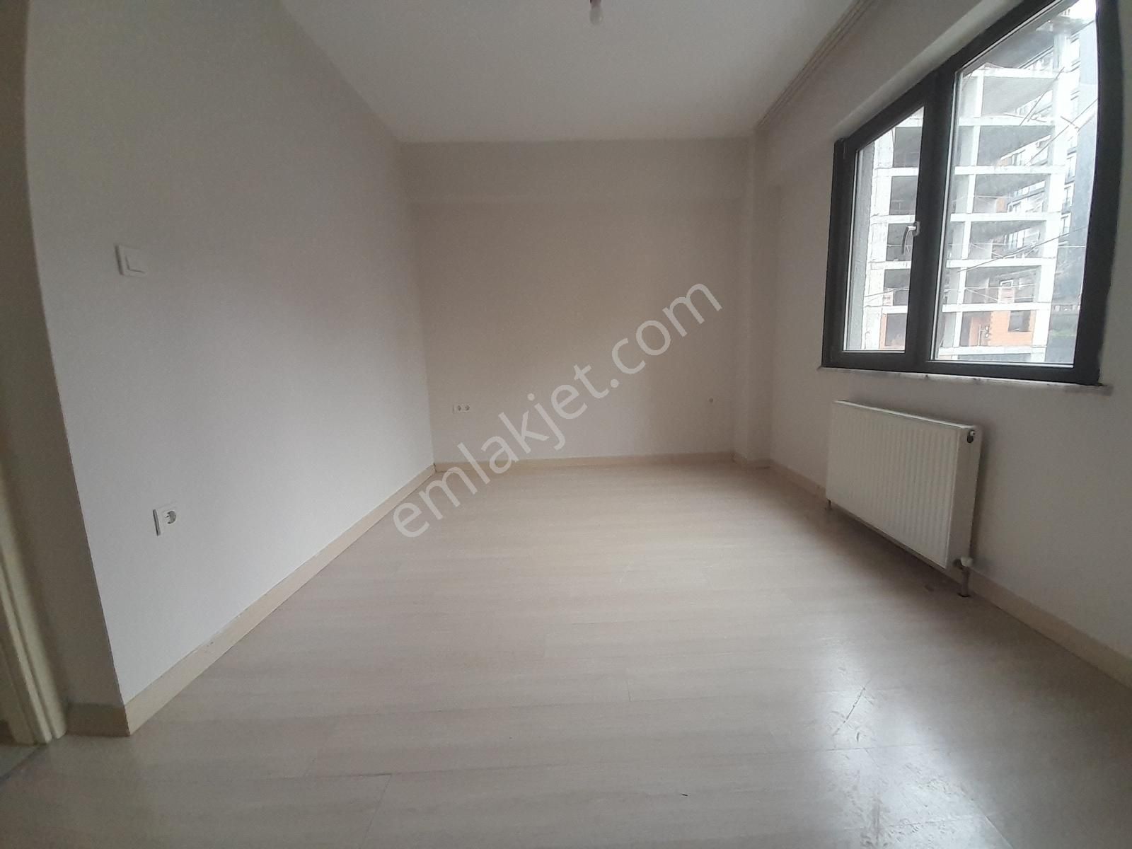 Ataşehire Çok Yakın_havuzlu_güvenlikli_ara Kat_ayrı Mutfaklı 2+1 - Görsel 10