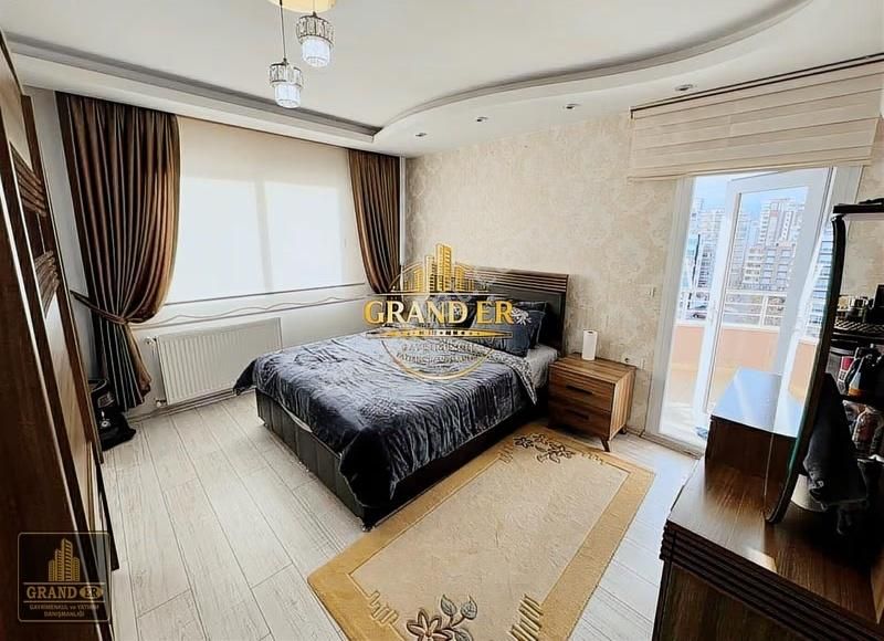 Mezitli Merkez Mahallesinde Şehir Manzaralı Satılık 4+1 Daire - Görsel 18