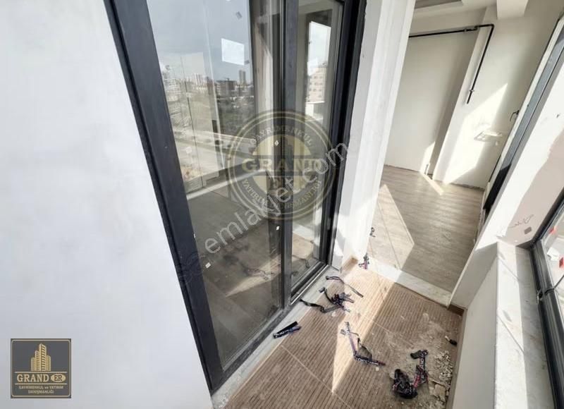 Mezitli Kuyulukta Sıfır Binada Satılık 1+1 Daire | Güney Cephe - Görsel 6