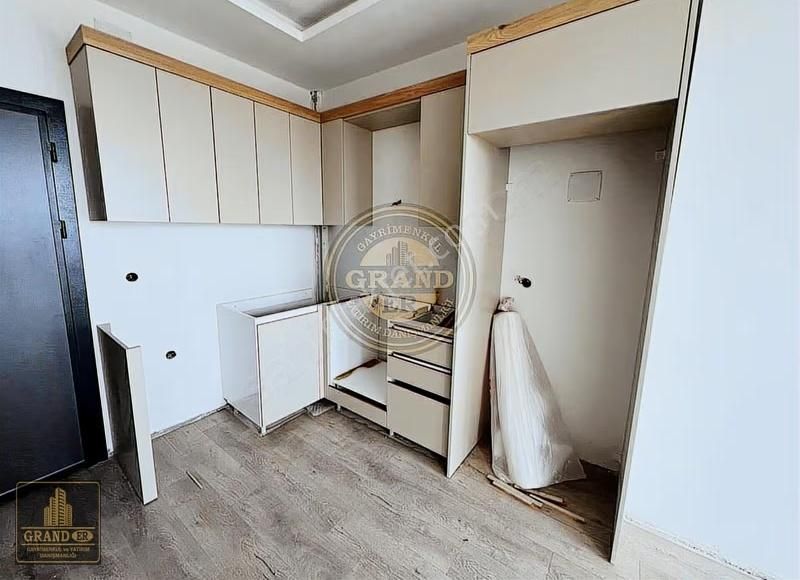 Mezitli Kuyulukta Sıfır Binada Satılık 1+1 Daire | Güney Cephe - Görsel 2