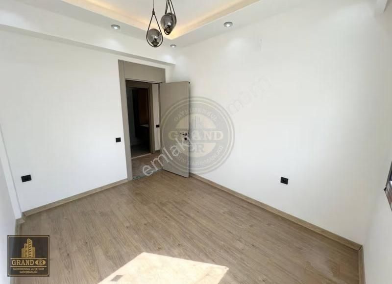 Mezitli Akdeniz Mah.yaşardoğu Caddesi Sıfır 2+1 Satılık Daire - Görsel 3