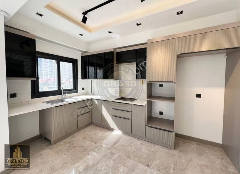 Mezitli Akdeniz Mah.yaşardoğu Caddesi Sıfır 2+1 Satılık Daire