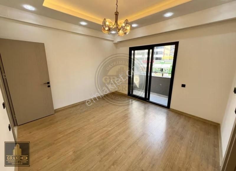 Mezitli Akdeniz Mah.yaşardoğu Caddesi Sıfır 2+1 Satılık Daire - Görsel 5