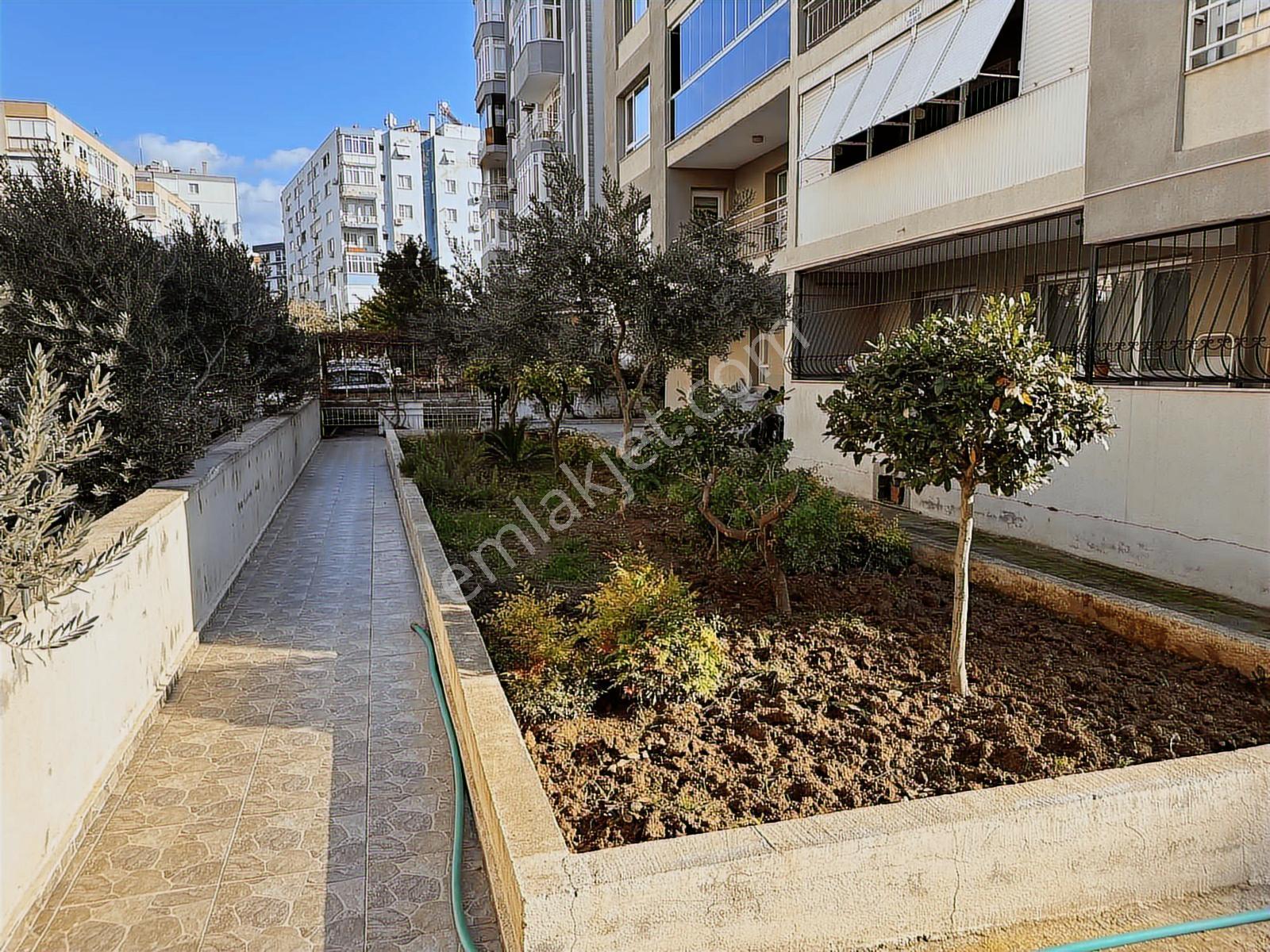 Âlâ Emlaktan Sakarya Cadde Paraleli 3+1 Yapılı Masrafsız Daıre - Görsel 3