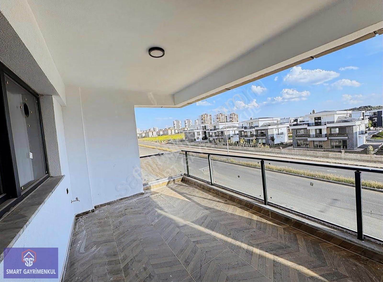 Smart'tan Serin Ramada Sitesinde Satılık 4+1 Daire - Görsel 2