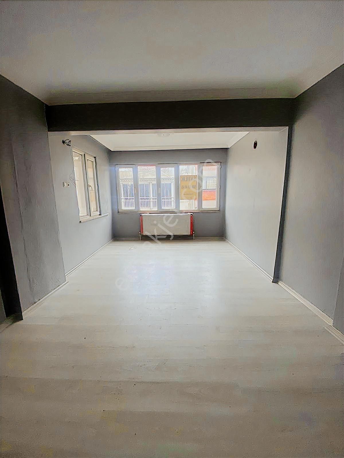 Fiber Emlaktan Ragıpbey Mh Satılık Tadilatlı Ara Kat Daire
